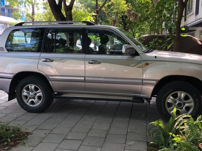 Bán xe Toyota landcruiser 2005, số sàn. 4
