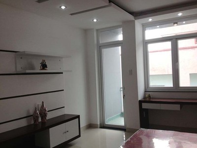 Cho thuê nhà nguyên căn  4x17 3.5 tấm có NTCC khu Bình Phú 3