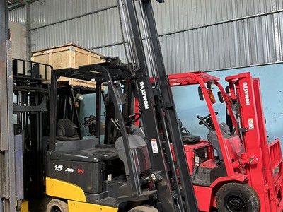 Xe nâng hàng - Chuyên sửa chữa - Cho thuê xe nâng các loại 1