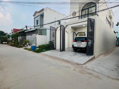 Bán nhà cấp 3 có 2 mặt tiền đường ô tô 4m Ấp 3, Trung An, TP Mỹ Tho. 1
