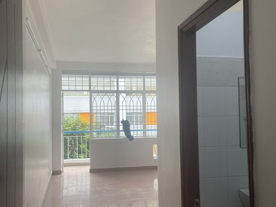 Cho Thuê Nhà Mới 100 Mặt Tiền Phó Đức Chính, Thang Máy, Sàn Trống Suốt, Kinh Doanh Tự Do 2