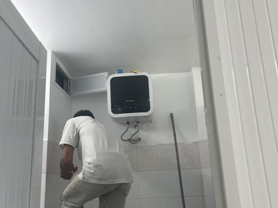 Cho Thuê Nhà Mới 100 Mặt Tiền Phó Đức Chính, Thang Máy, Sàn Trống Suốt, Kinh Doanh Tự Do 5