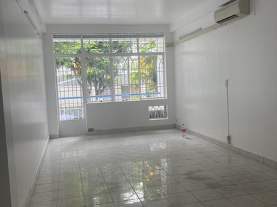 Cho Thuê Nhà Mới 100 Mặt Tiền Phó Đức Chính, Thang Máy, Sàn Trống Suốt, Kinh Doanh Tự Do 8