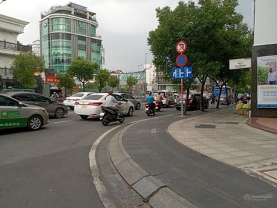 Mặt tiền kinh doanh. ngang khủng 7.3m, 116m2, hồ biểu chánh p11 phú nhuận 4