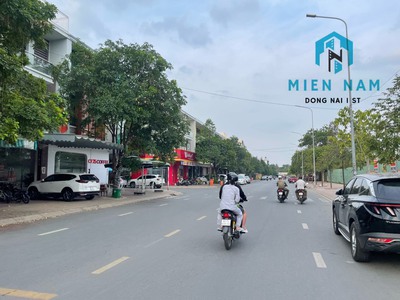 Cho thuê nhà mặt tiền 1 trệt 2 lầu đường n1 khu d2d trung tâm biên hòa,đường xe tải né nhau giá chỉ 0