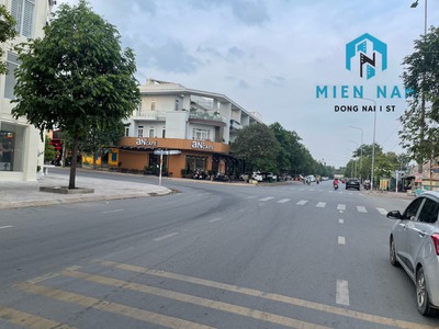 Cho thuê nhà mặt tiền 1 trệt 2 lầu đường n1 khu d2d trung tâm biên hòa,đường xe tải né nhau giá chỉ 1