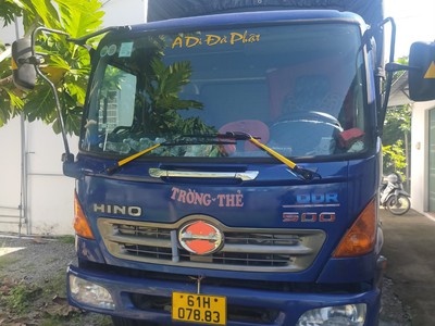 Hino 5,2tấn đời 2004. thùng dài 6,1met 0
