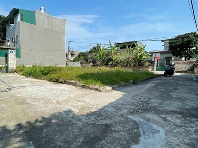 Bán gấp lô đất 3 mặt tiền Kp6 P Việt Hòa chỉ 1,320 tỷ 0