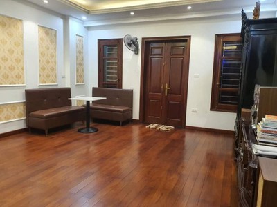 Giảm sốc 3 tỷ, bán gấp biệt thự lk hc golden hồng tiến, thang máy, dt 85m2x 6t, mt 5m, nhỉnh 24tỷ 3