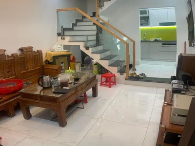 Bán nhà 3 tầng lô góc ngõ 113 vũ chí thắng 0