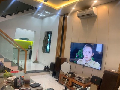 Bán nhà 3 tầng lô góc ngõ 113 vũ chí thắng 1