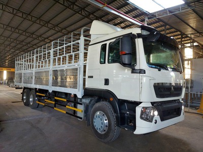 Xe tải Howo Max 3C - Máy Man 280HP - Tải trọng 14T3 4