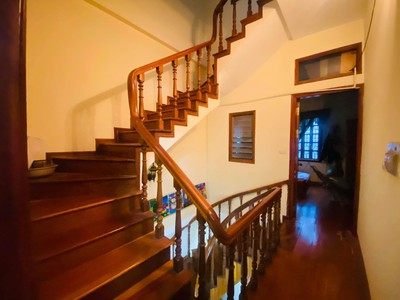 Nhà lạc long quân   tây hồ 45m2 , giá 3,7 tỷ gần phố , gần hồ tây 1