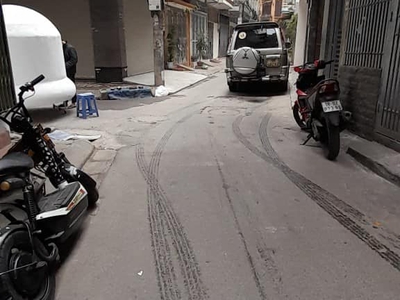 Mặt ngõ ôtô tránh-thông nhiều phố-nhà nhiều lộc-giá cạnh tranh 0