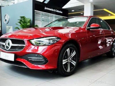 Mua đất biệt thự r1 fpt city, tặng xe Mer C200 Avantage new 2