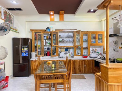 Chính chủ cần bán nhanh nhà 3 tầng tại quyết thắng - tp sơn la 3