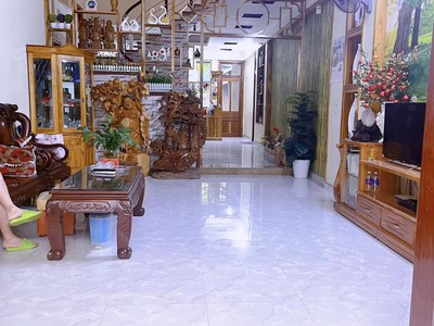 Chính chủ cần bán nhanh nhà 3 tầng tại quyết thắng - tp sơn la 0