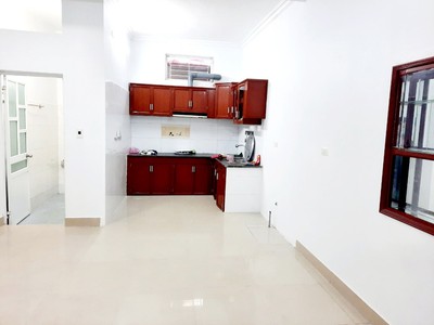 Bán nhà ngõ 19 chùa hàng, diện tích 66m 3 tầng độc lập giá 2.6 tỉ 2