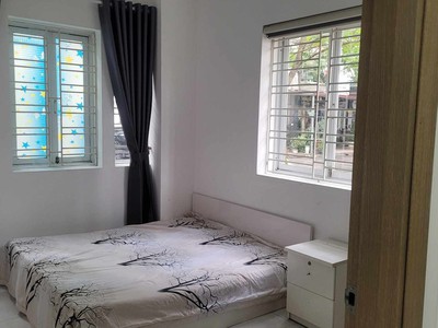 Cho thuê căn tầng 1 chung cư 2 ngủ ô tô đỗ cửa 0