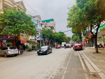 Bán nhà vị trí đẹp băng 1 phố châu phong- việt trì 0