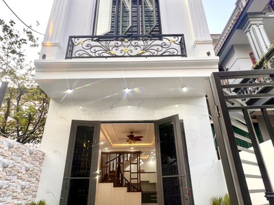 Nhà dân xây ngõ 229 miếu hai xã, lê chân 56,6m2 x 3t sân cổng giá 2tỷ950 triệu 0