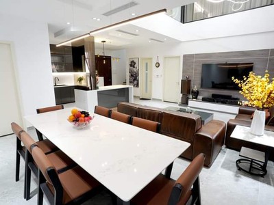 Duplex thượng lưu 210m2, hướng mát, nt đẳng cấp giá 71triệu/m2 4