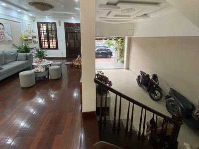 Cho thuê biệt thự Văn Cao mặt tiền rộng rãi giá cả hợp lý 2