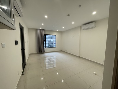 Siêu phẩm căn studio tầng trung view bể bơi 930 tr bao phí tại Vinhomes Ocean Park 0