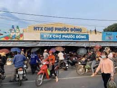 Tôi chính chủ vở nợ cần bán gấp lô đất gần chợ 0