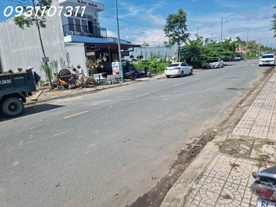 Bán nền mặt tiền đường xuân hồng , phường an bình . dt 100m2 . sổ hồng 1