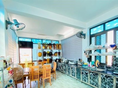Bán nhà mặt đường hoàng minh thảo, diện tích 67m 4 tầng mới, thang máy, giá 9.5 tỉ 0