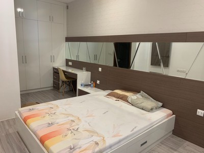 Cần bán căn hộ Lữ Gia, Phường 15, Quận 11 : -	Diện tích 171m2, 5 phòng ngủ, 4 toilet 8