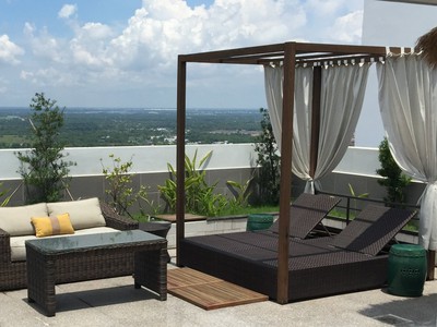 Cho thuê căn hộ PENTHOUSE GIAI VIỆT 4 phòng ngủ, 4 nhà vệ sinh Nội thất đầy đủ như hình 1