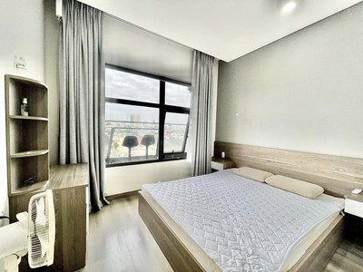Hôm nay căn thuê Monarrchy trống phòng lại rồi ạ 0