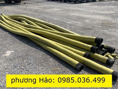 Ống cao su lõi thép bơm xi măng lắp xe bồn phi 114 dài 7 mét 2