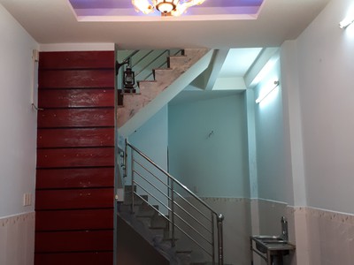 Cho thuê nhà nguyên căn hẻm 460 Nguyễn Tất Thành p18 Q4.Dt:4x15 trệt 2 lầu 2pn có nôi thất.Giá:9tr 1