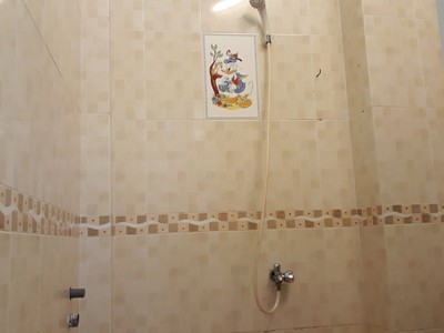 Cho thuê nhà nguyên căn hẻm 460 Nguyễn Tất Thành p18 Q4.Dt:4x15 trệt 2 lầu 2pn có nôi thất.Giá:9tr 5