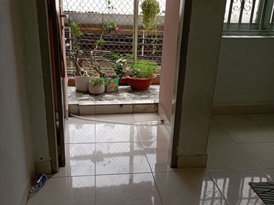 Cho thuê nhà nguyên căn hẻm 460 Nguyễn Tất Thành p18 Q4.Dt:4x15 trệt 2 lầu 2pn có nôi thất.Giá:9tr 7