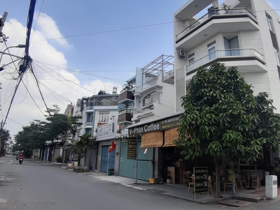 Bán biệt thự 200m2 ven sông - sát bên vạn phúc - hxh - chỉ 67tr/m2 0