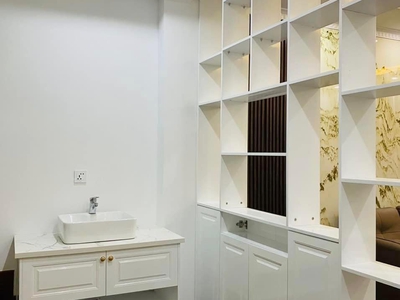 Cần tiền bán nhanh 2 sim chính chủ tứ 2 và tứ 0 đầu 09 nét căng 1086