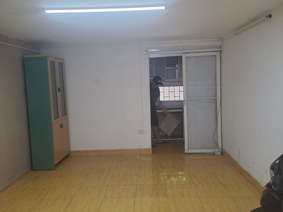 Cho thuê nhà nguyên căn lạc trung 40m2, 2t, 4m, 9tr, hai bà trưng, kd, mặt ngõ. 3