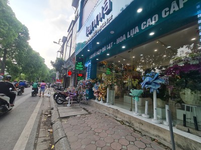 Cho thuê mặt bằng kinh doanh ở đường Láng 2