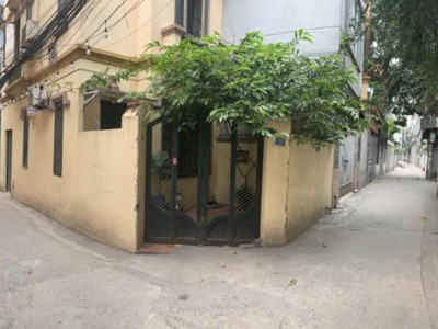 Siêu hiếm   bán đất ngõ 252 ngọc thuỵ, 70m, oto fotuner đỗ cổng, giá 3 tỷ 2 còn thương lượng. lh: 2