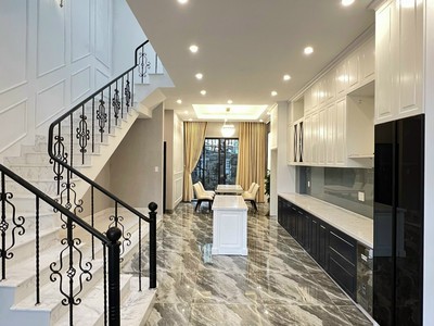 Nhà 3 tầng đường vũ quỳnh. sát biển - full nội thất 4