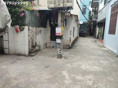 Bán 42m2 đất cầu diễn, ngõ phân lô, 15m ra ô tô tránh, giá 2.4 tỷ 0
