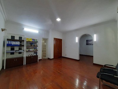 Cho thuê biệt thự cầu giấy 200m, 4 tầng, 4 ngủ, ô tô. kinh doanh. nhỉnh 40tr. 1
