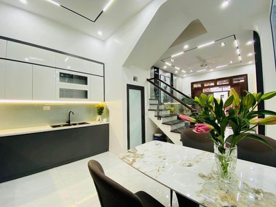Cho thuê nhà 4 tầng dt60m2 phố Tô Vĩnh Diện - Thanh Xuân 0