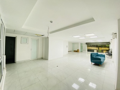 Cho thuê Văn Phòng rẻ nhất Bà Triệu 109m2 thông sàn, điều hòa âm trần 0