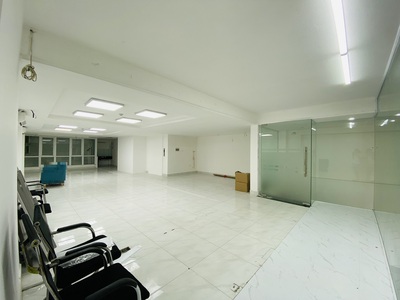 Cho thuê Văn Phòng rẻ nhất Bà Triệu 109m2 thông sàn, điều hòa âm trần 1