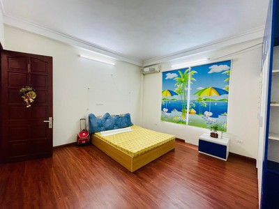 Chính chủ cho thuê nhà ở 121 Kim Ngưu có 4 pn 10